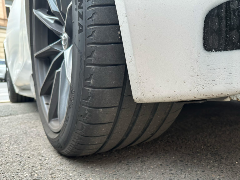 Nuovi modelli di pneumatici estivi per il 2024: è possibile combinare bassa resistenza al rotolamento e buona maneggevolezza?