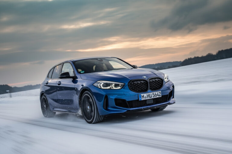 Il grande test invernale 2025 di Auto Bild (225/40 R18): quali pneumatici per una compatta sportiva?
