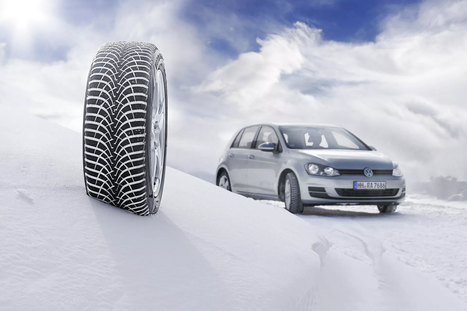 GoodYear UltraGrip 9+ Immagine