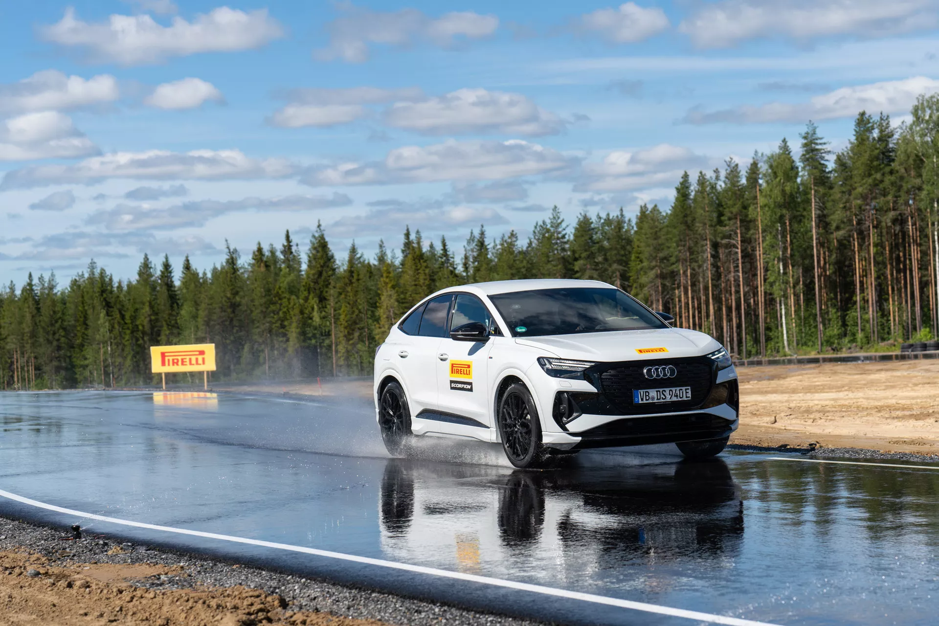 Pirelli Scorpion All Season SF2 Immagine